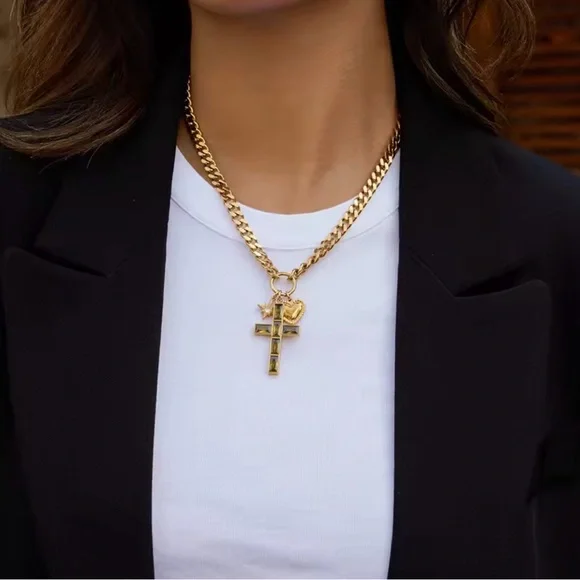 18K Gold Plated Chunky Curb Chain Green Baguette Cross Necklace Multi-Charm - Picture 4 of 6